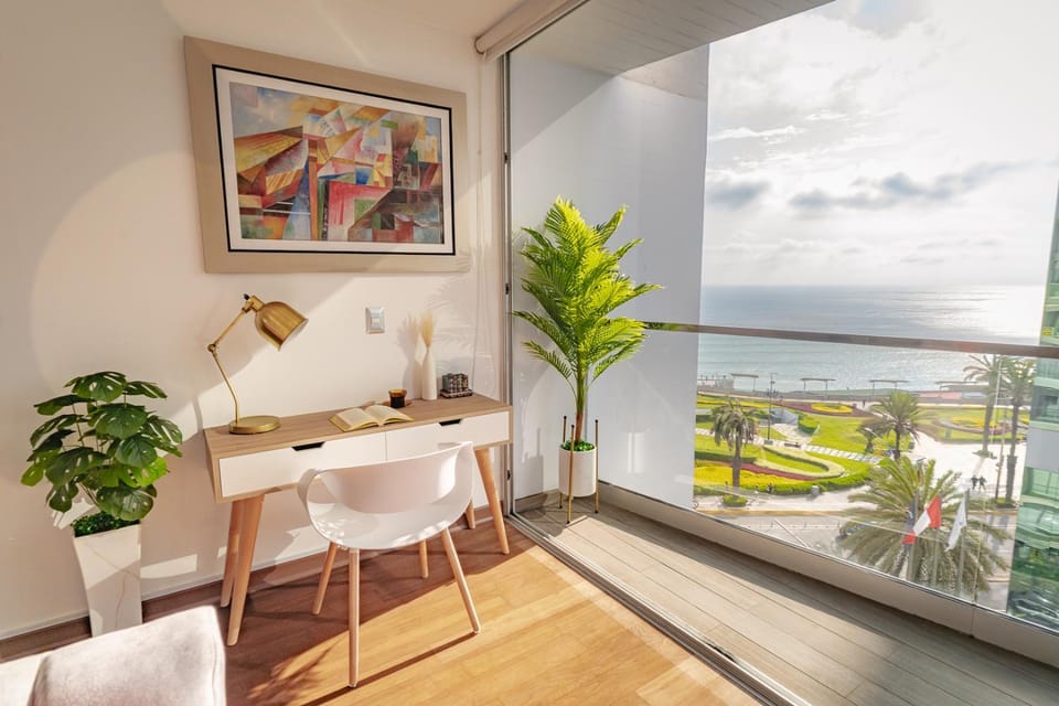 Natural landscape, View (from property/room), Balcony/Terrace, Seating area, Sea view