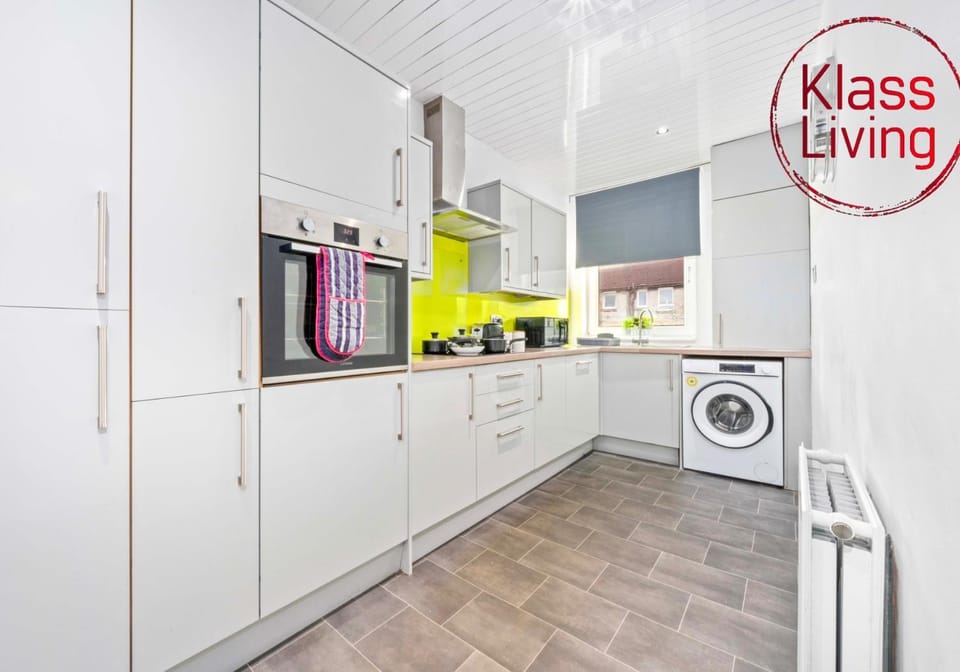 Coffee/tea facilities, Kitchen or kitchenette, Decorative detail, Guests, group of guests, Family