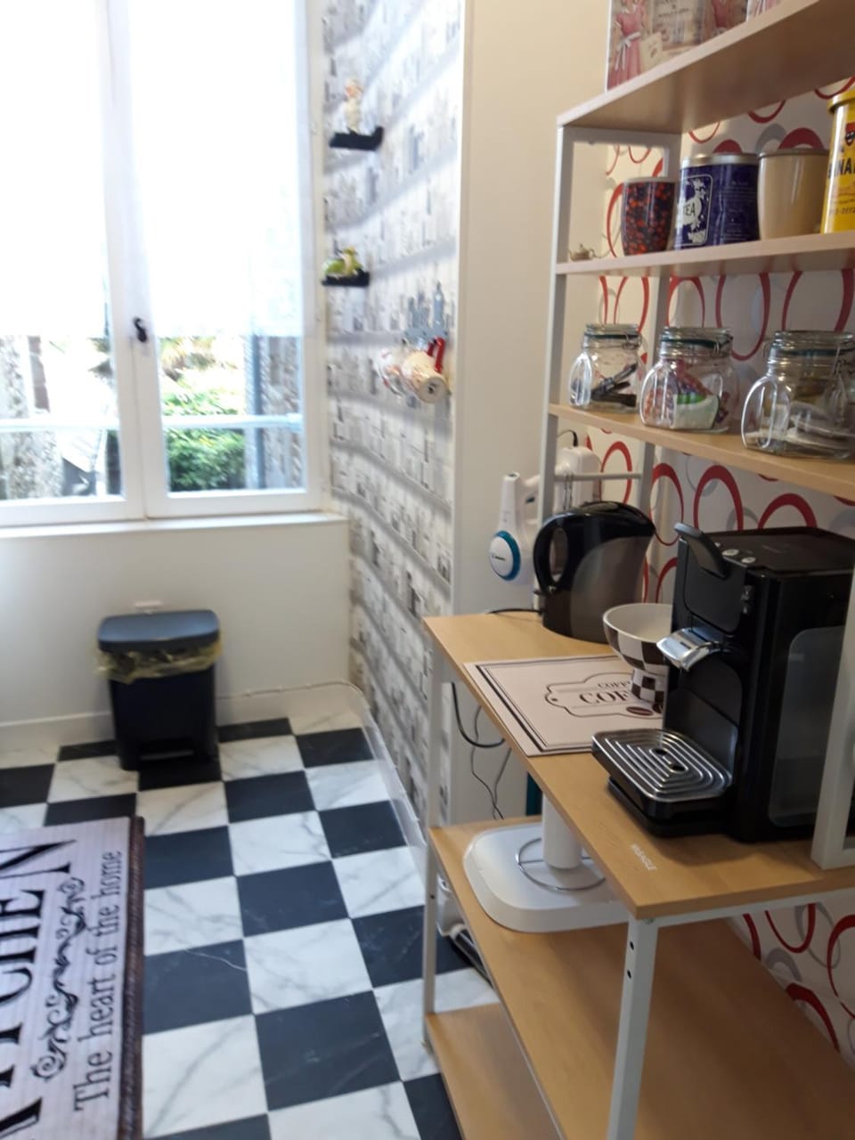 Coffee/tea facilities