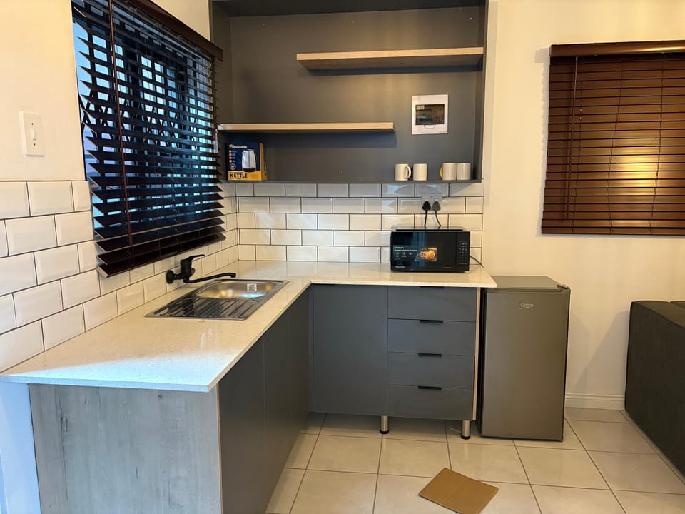 FUSH guesthouse Bed and Breakfast in Gauteng