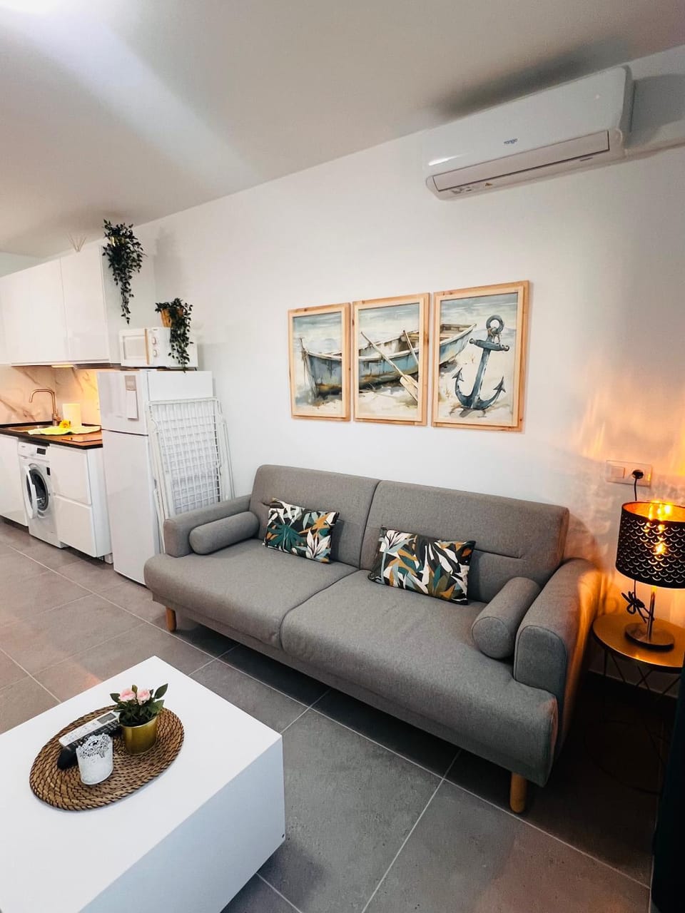 Living room, air conditioner