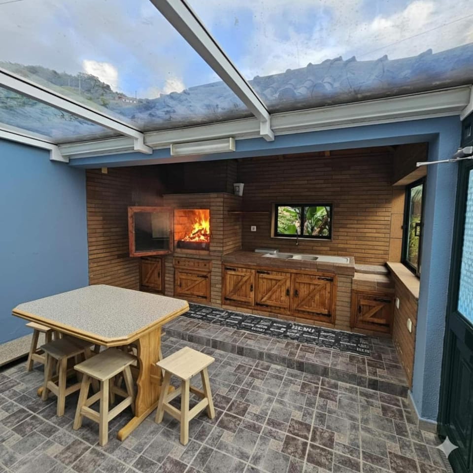 BBQ facilities, Dining area