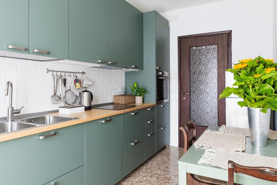 Kitchen or kitchenette