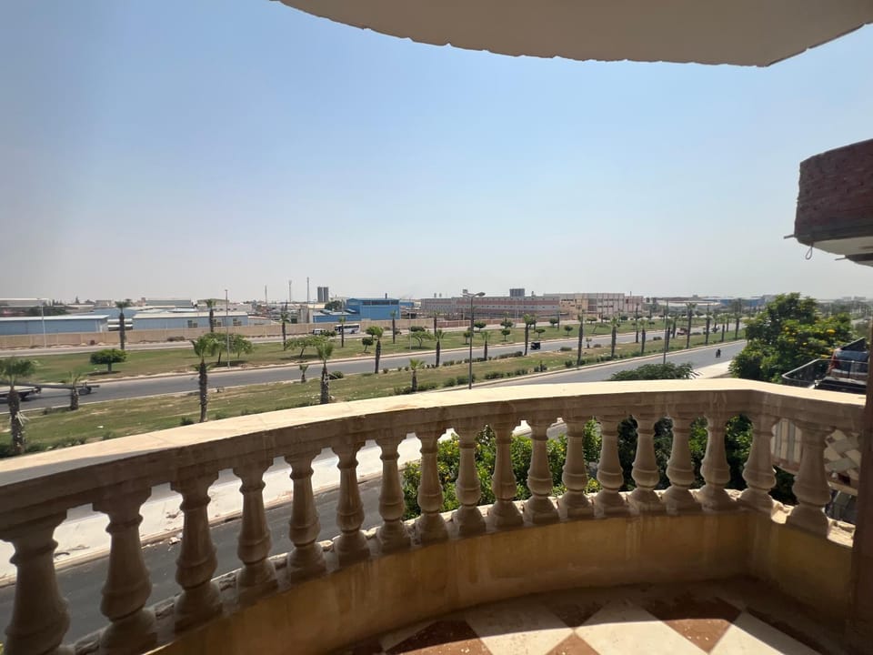شقه فندقيه مكيفه برج العرب الجديده- الإسكندرية Apartment in Egypt