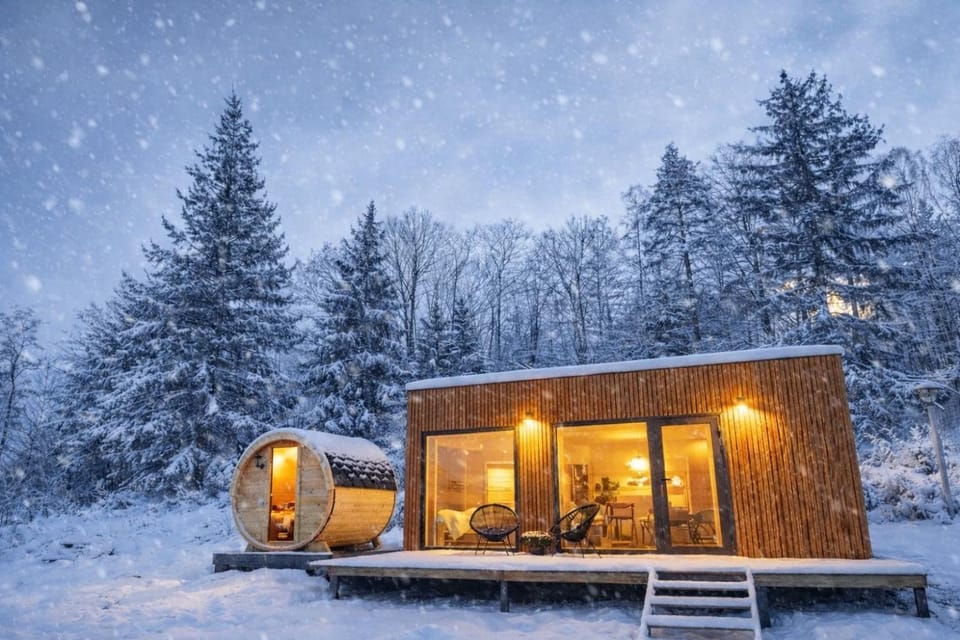 Property building, Natural landscape, Winter