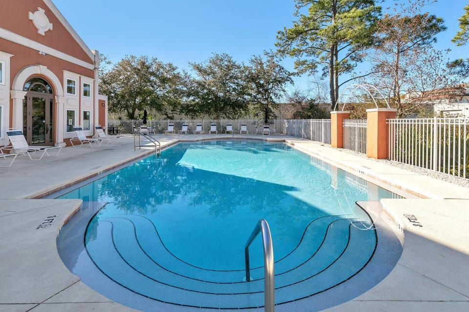 Pool view, Swimming pool, Swimming pool