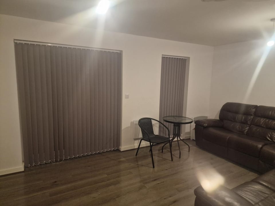 A spacious double room in a peaceful area Vacation rental in Oldham