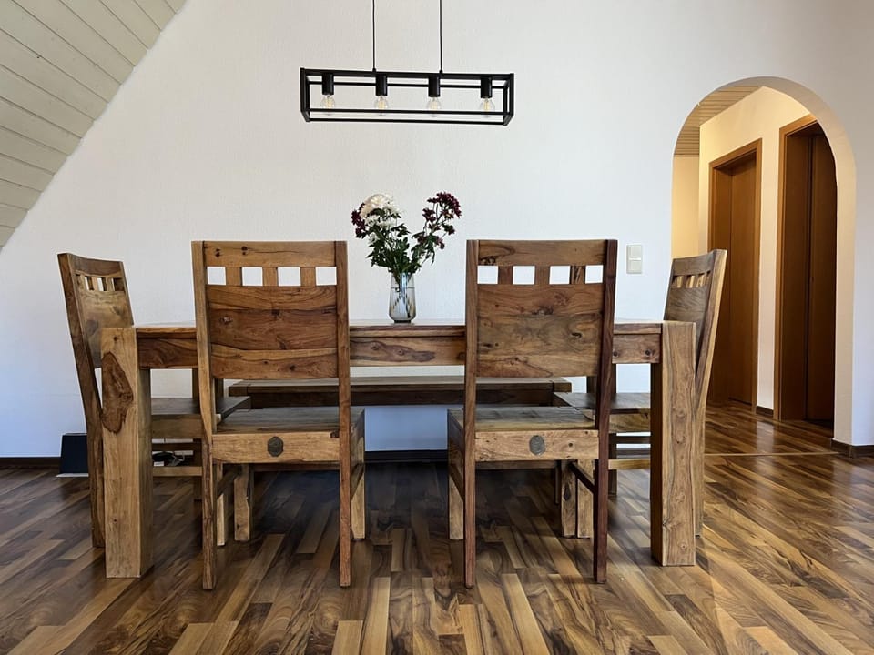 Living room, Seating area, Dining area
