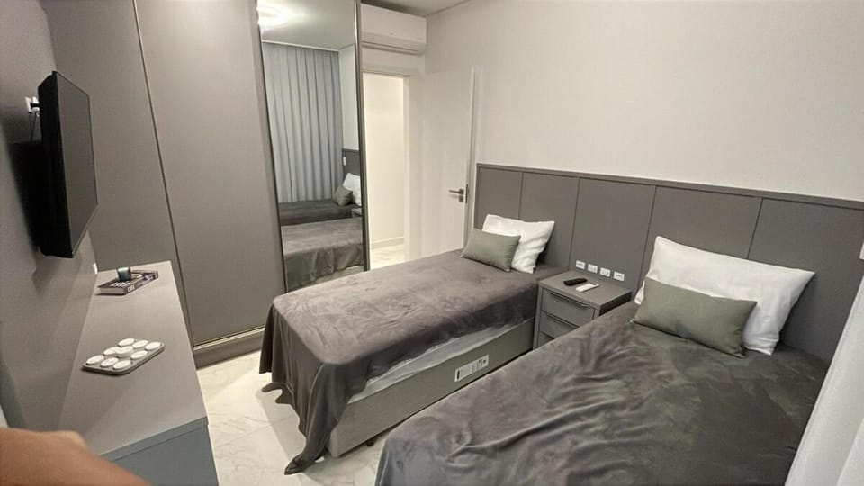 Apartamento Meia Praia - Itapema Apartment in Porto Belo