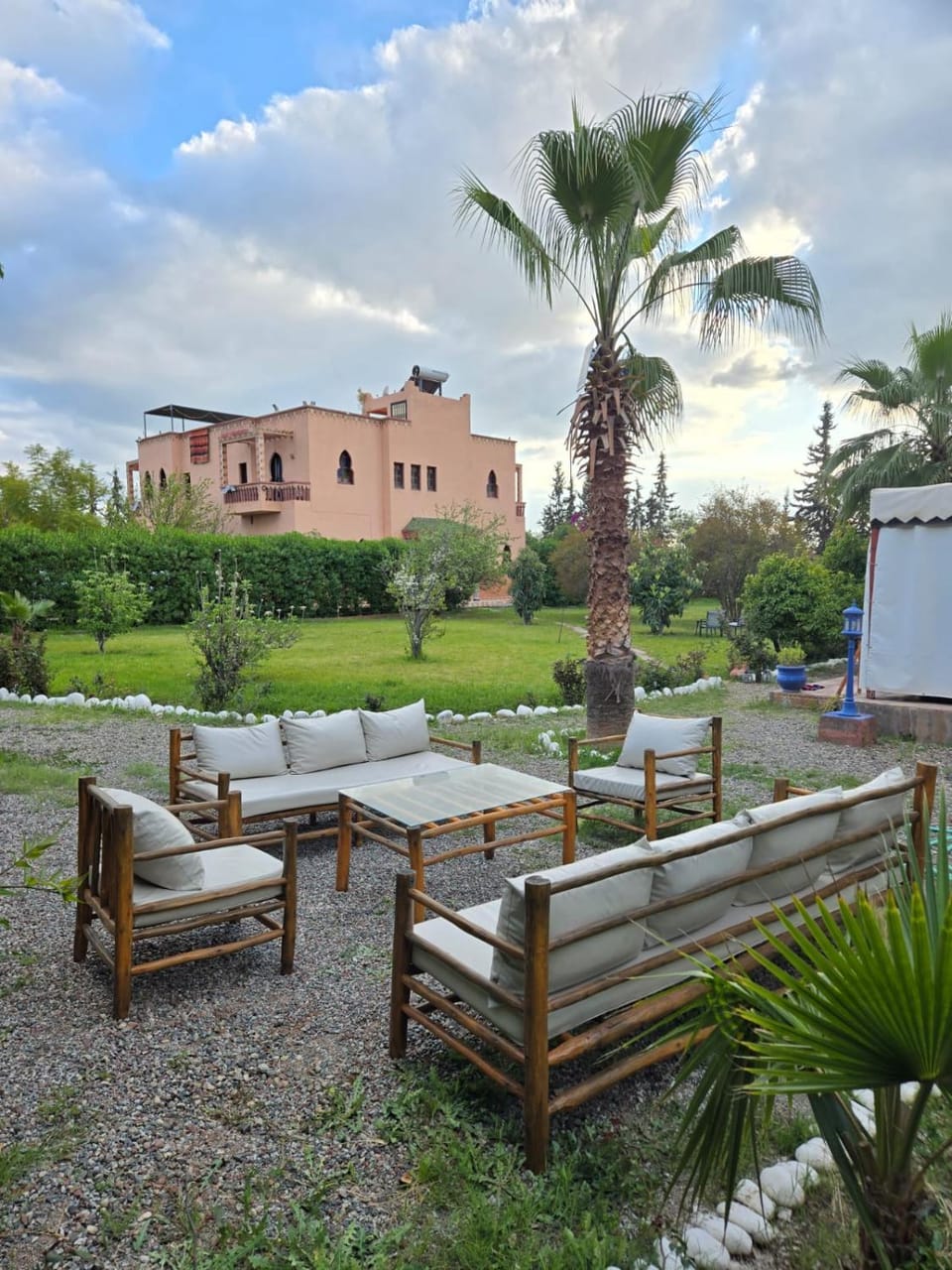 Garden, Seating area