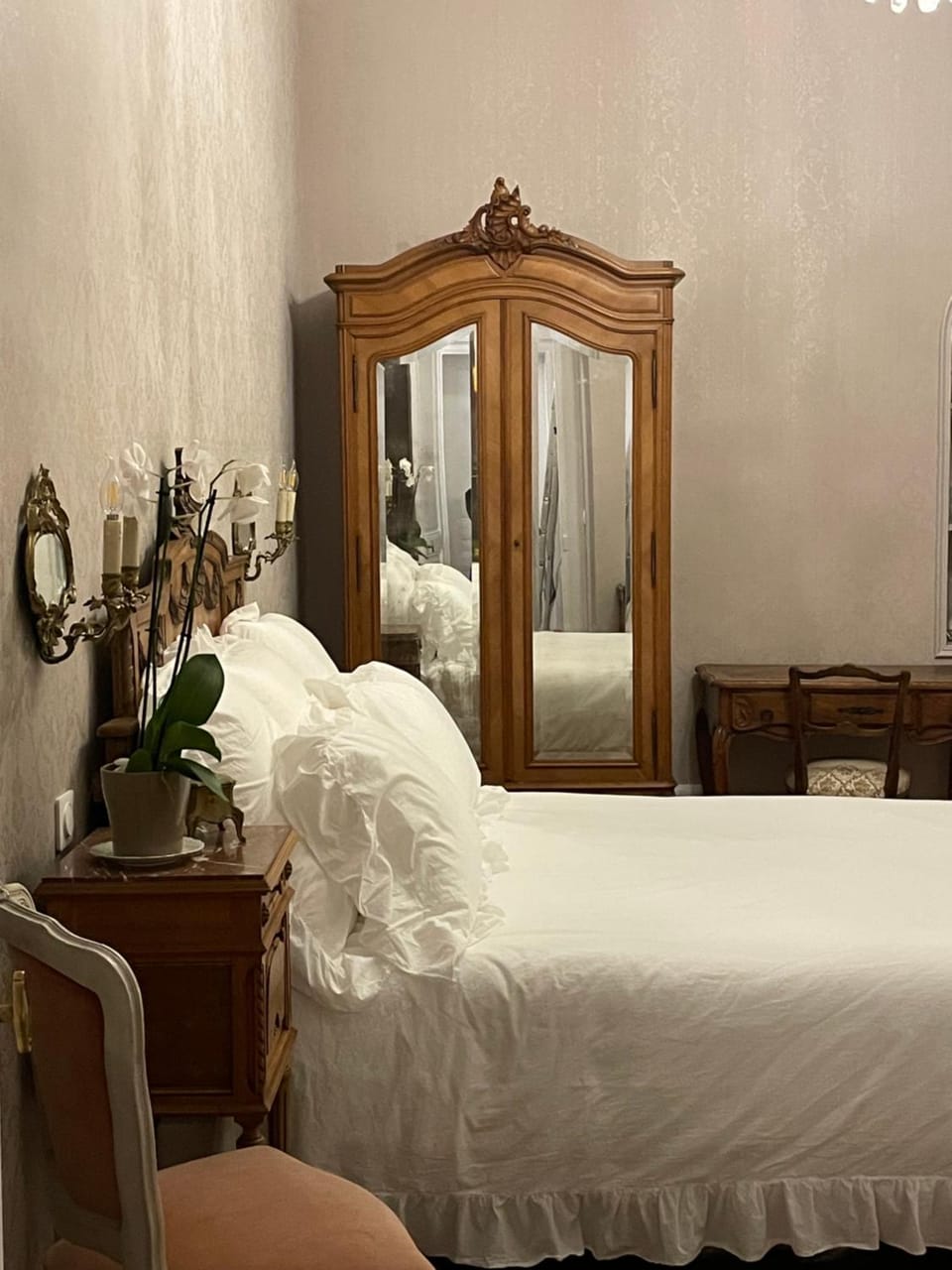 Bed, Bedroom, wardrobe