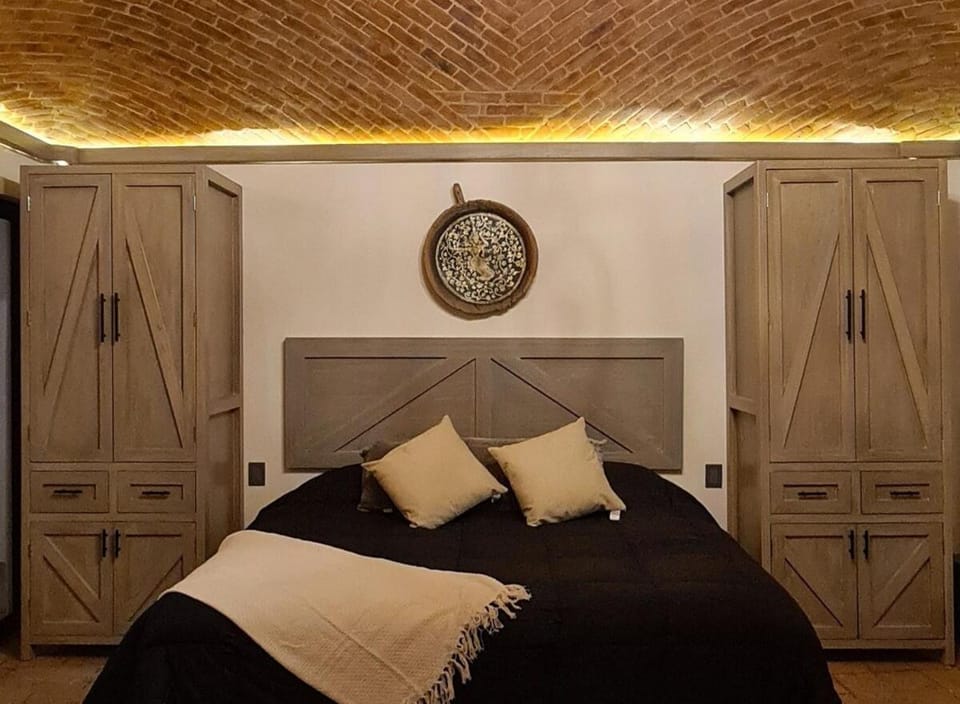 Elegant & Stylish in the Downtown Apartment in Tequisquiapan