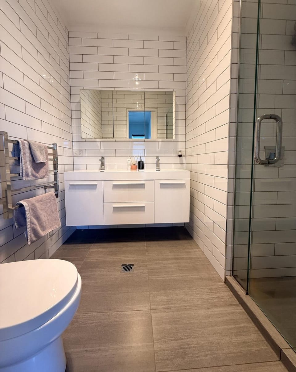 Cosy Luxe --Modern 3 bedroom home in Johnsonville House in Wellington