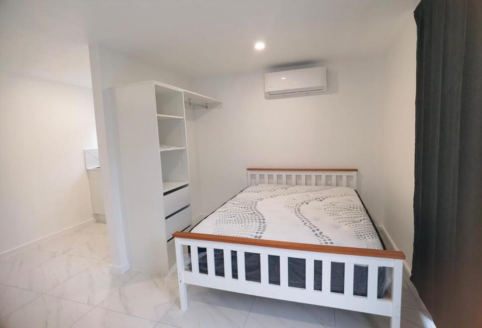 The Tiny Retreat With Private Entrance Apartment in Brisbane