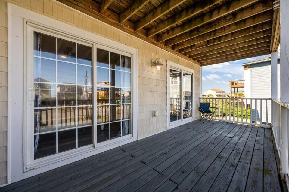 Private Beach Access, Pet-Friendly -SEArenity Now Apartment in Surf City