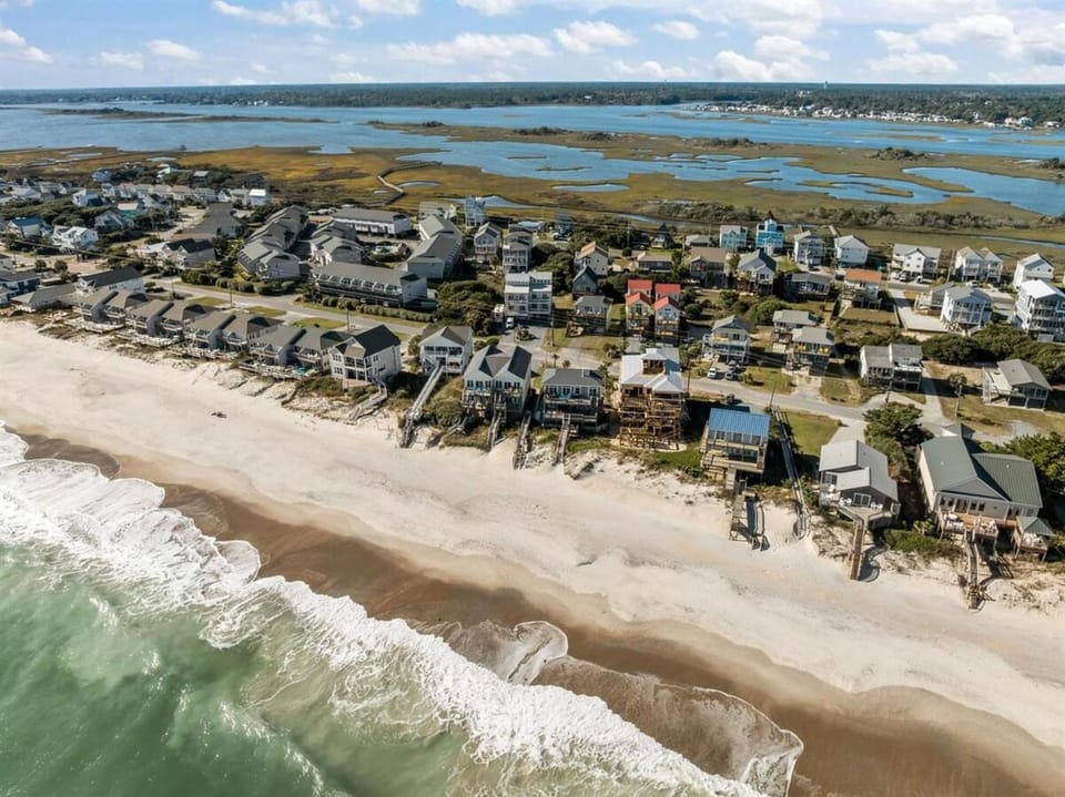 Private Beach Access, Pet-Friendly -SEArenity Now Apartment in Surf City