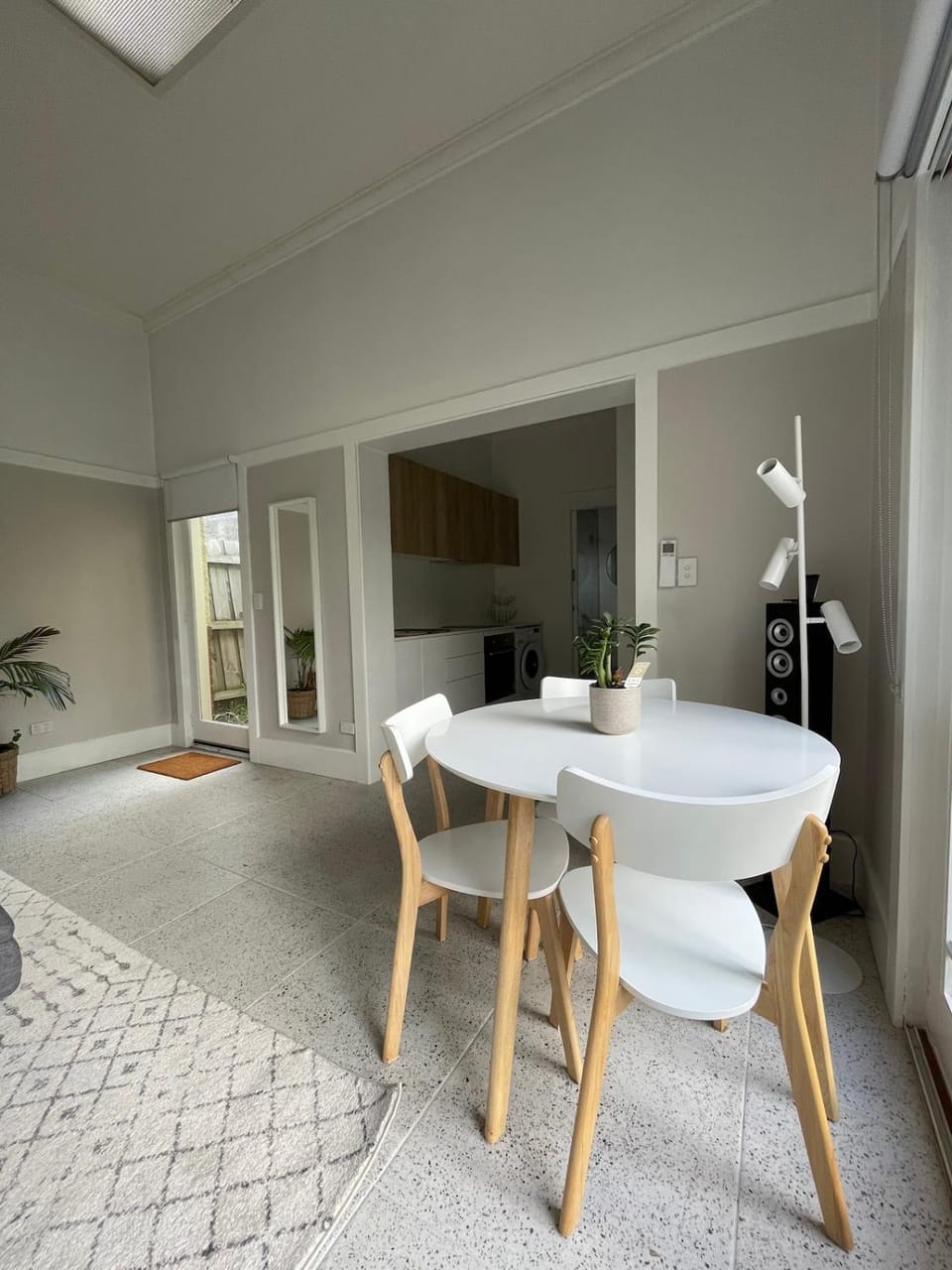 Seating area, Dining area