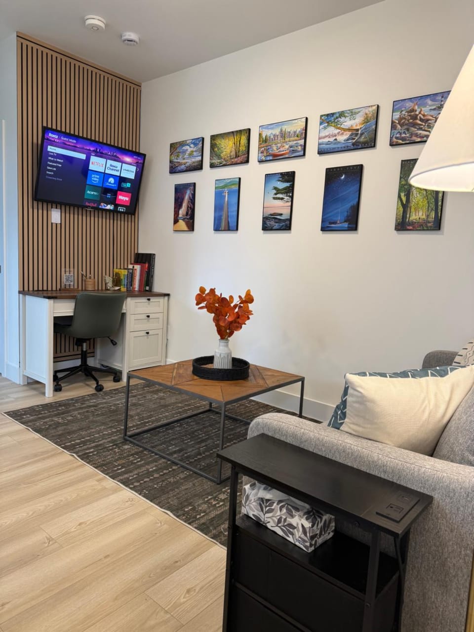 TV and multimedia, Living room, Seating area