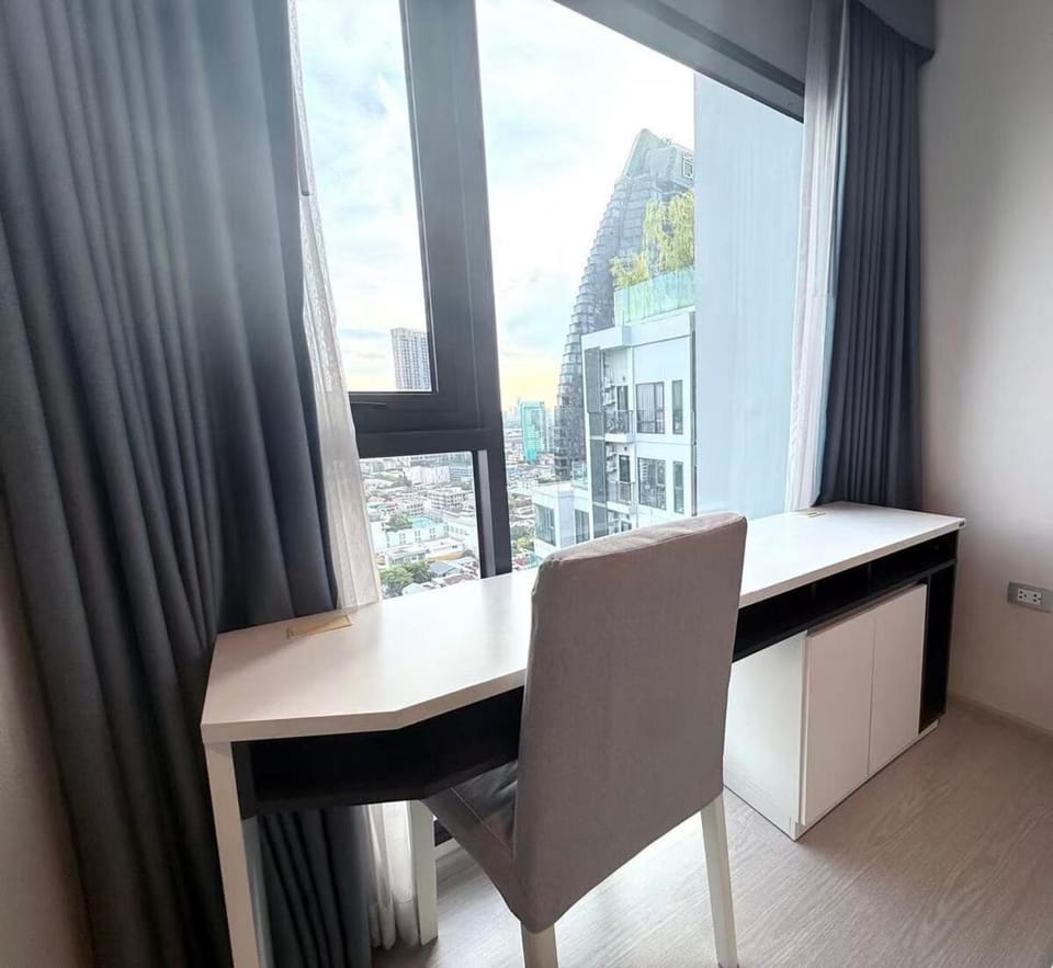 Thonglor Next to BTS Modern Condo - Fitness gym with full view Apartment in Bangkok