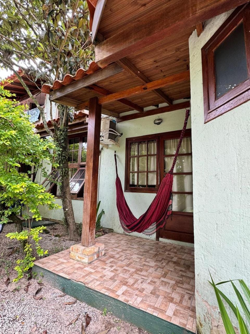 Pousada Charle Brown Inn in Garopaba