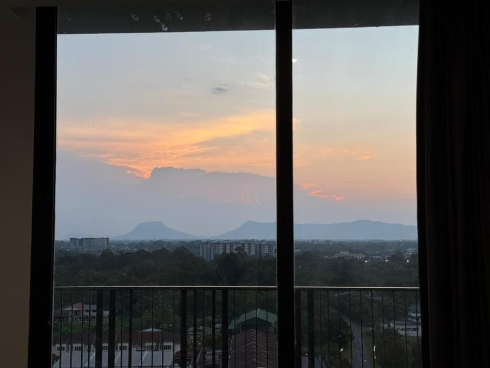 The Podium - Studio Unit 4pax Apartment in Kuching
