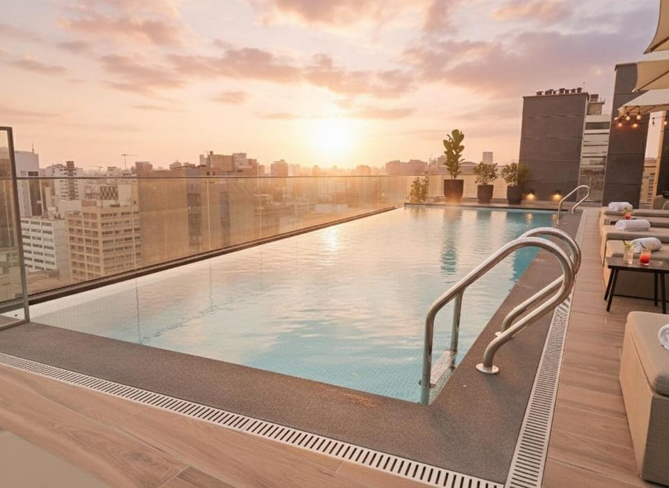 Apartment suite in the heart of Miraflores! walk to Kennedy Apartment in Miraflores