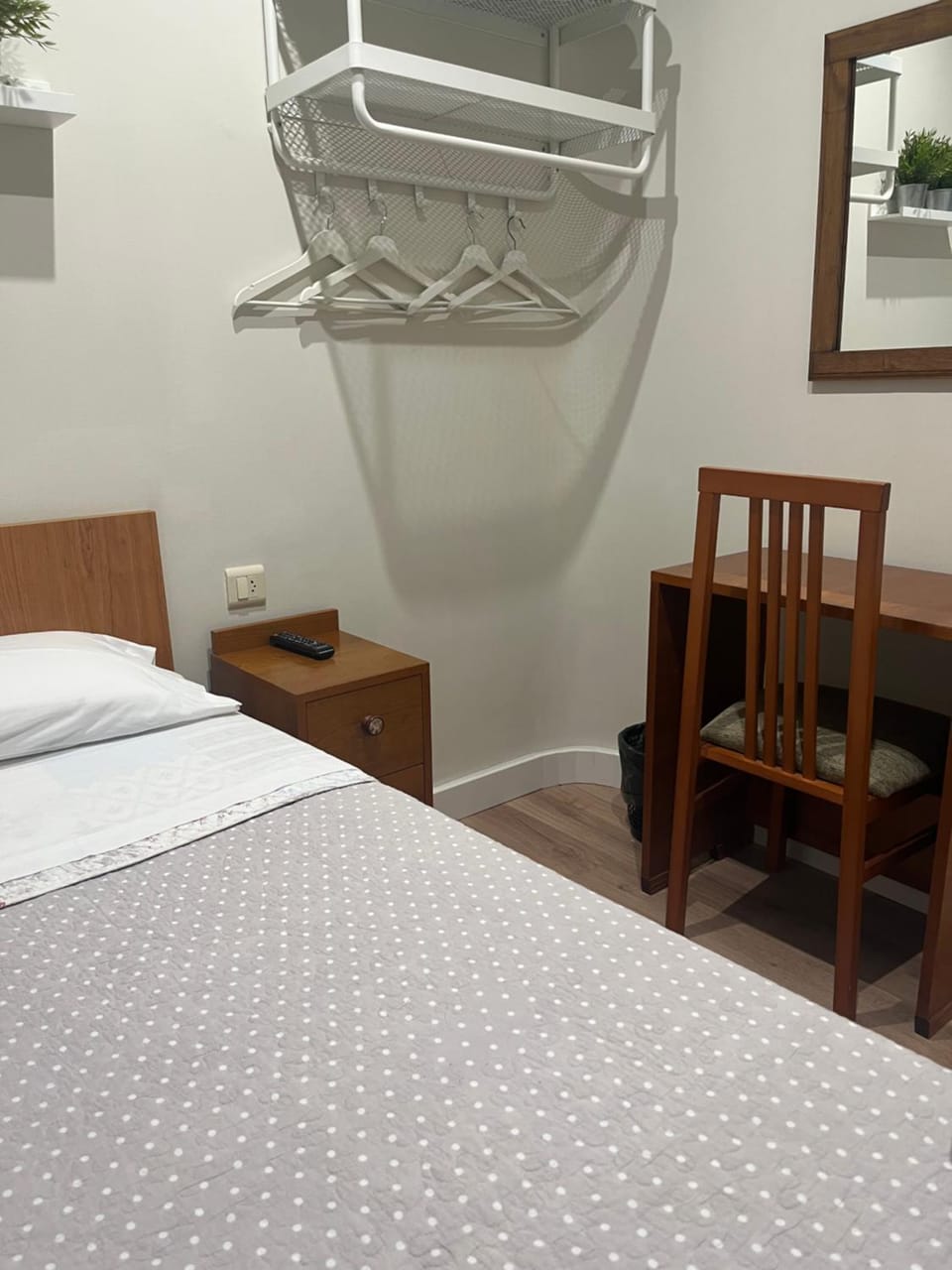 Pension Angelines, Sneuu Hostel Santander Bed and Breakfast in Santander