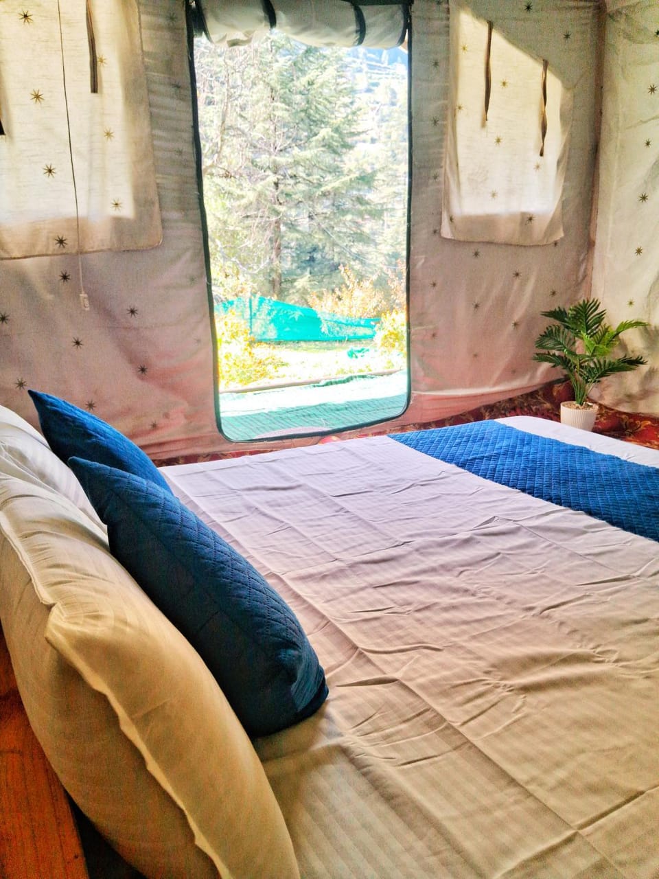 Freesoul Camps Luxury tent in Himachal Pradesh