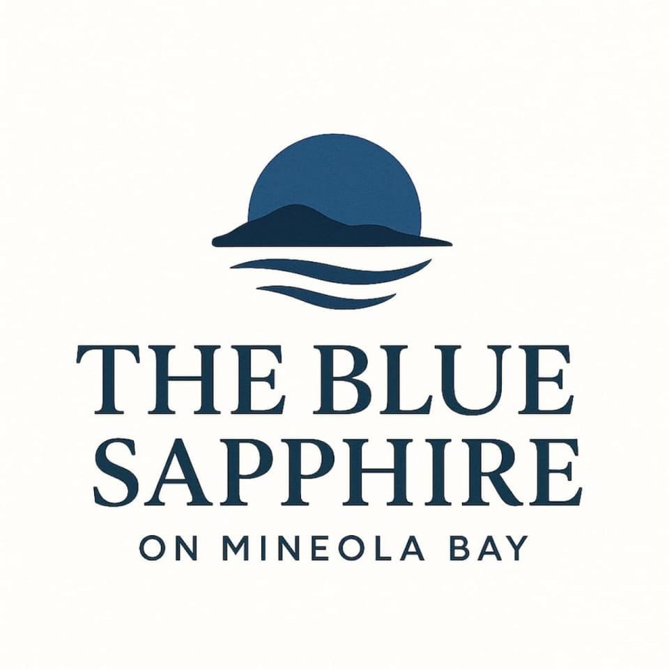 The Blue Sapphire on Mineola Bay 3BR 3BA Luxury Lakefront Home on Mineola Bay Stunning Views on Chain O Lakes House in Fox Lake