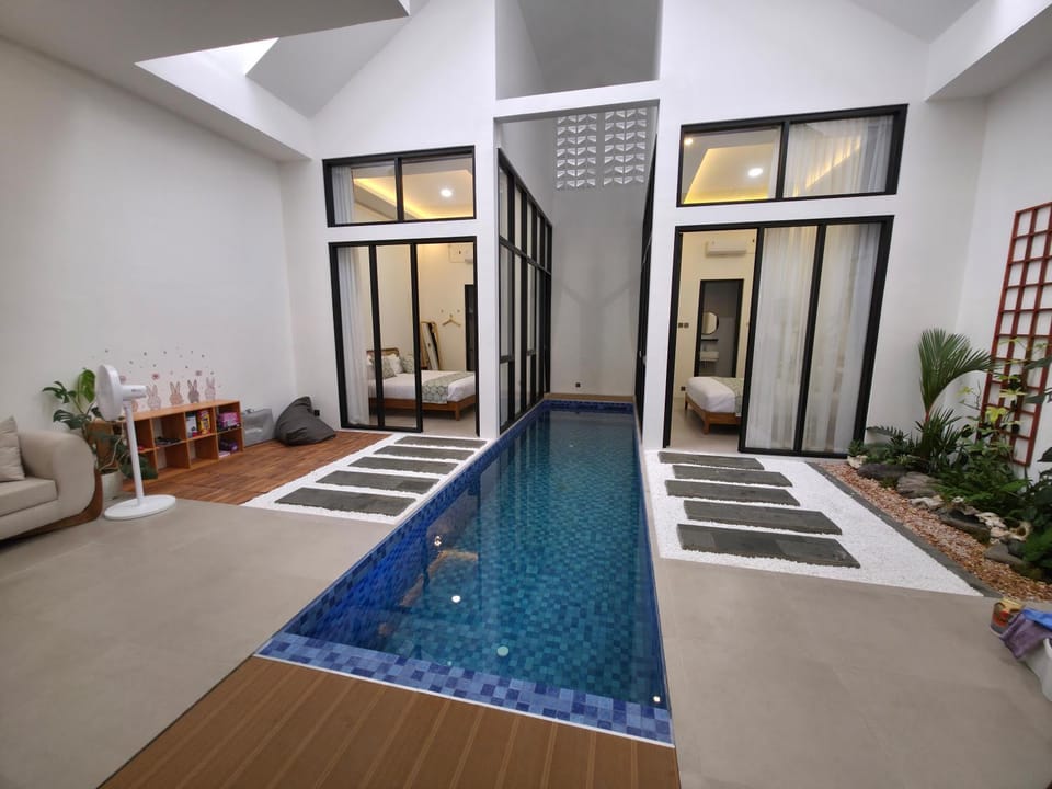 Pool view, Swimming pool