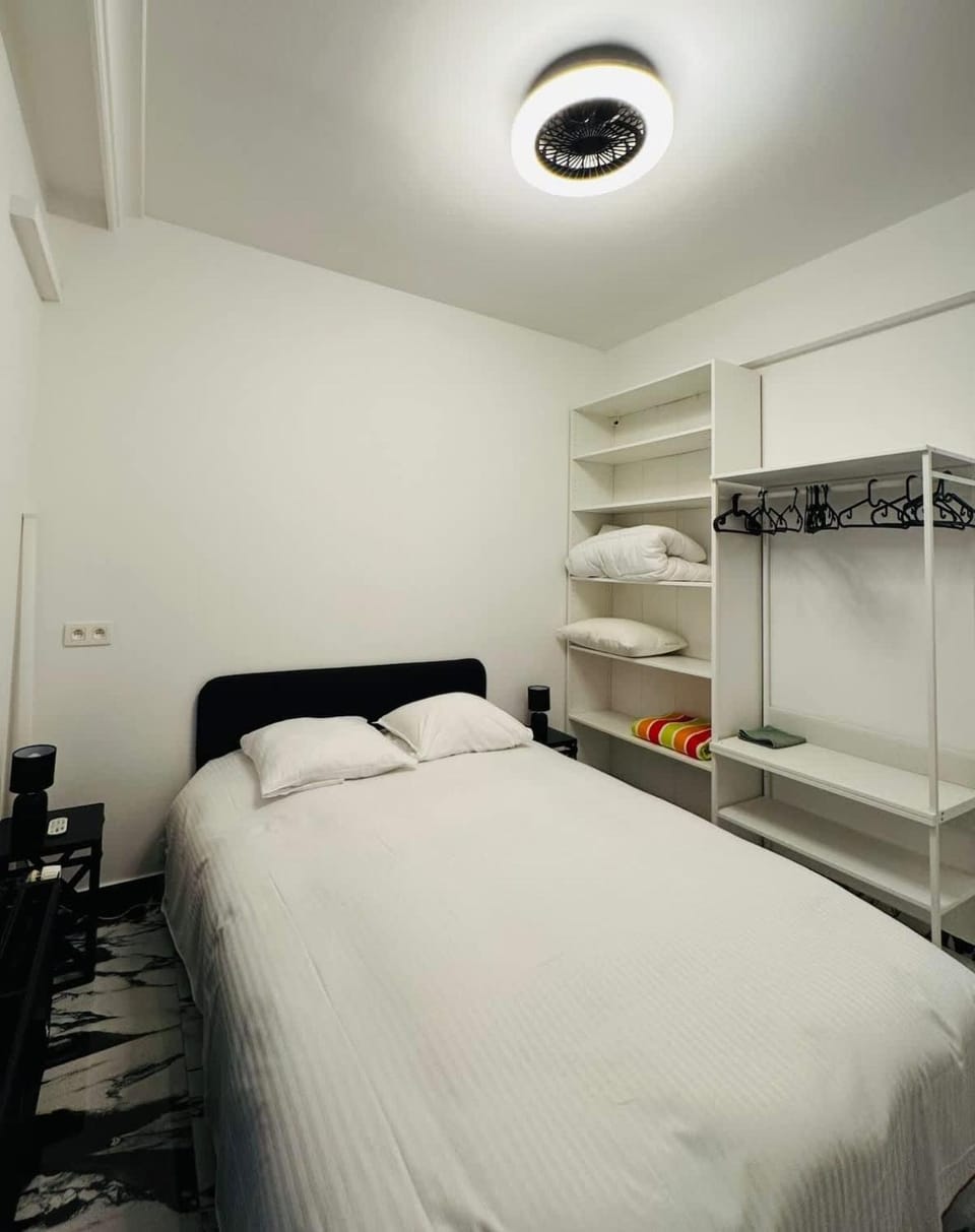 Charming 1 bedroom with terrace Apartment in Ixelles