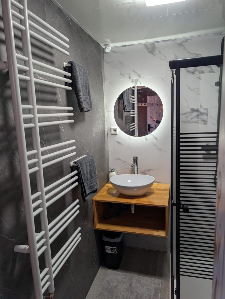 Shower, Bathroom