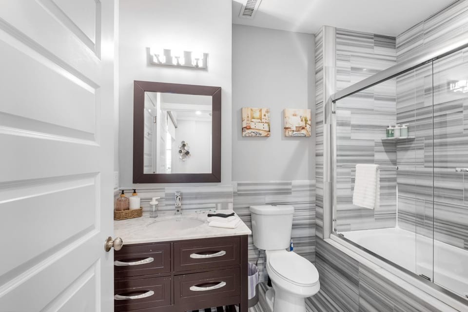 Sleek NoLibs 1BR - Pool & Gym Apartment in Philadelphia