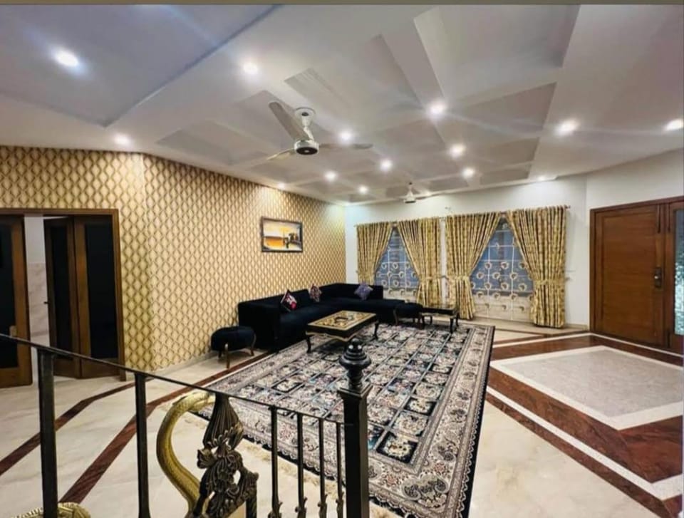 TV and multimedia, Living room, Seating area, Internal: Not applicable to any particular room