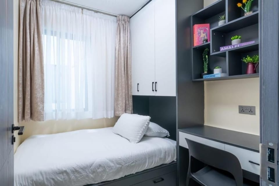 Bed, Bedroom, wardrobe