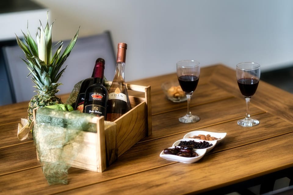 Food and drinks, Food, Drinks, Alcoholic drinks
