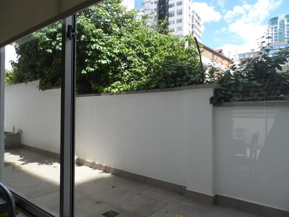 2D con patio y parrillero privado en Calacoto Apartment in La Paz
