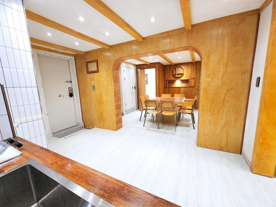 Hongdae 5min,Spacious 4BR 3BA Home Apartment in Seoul