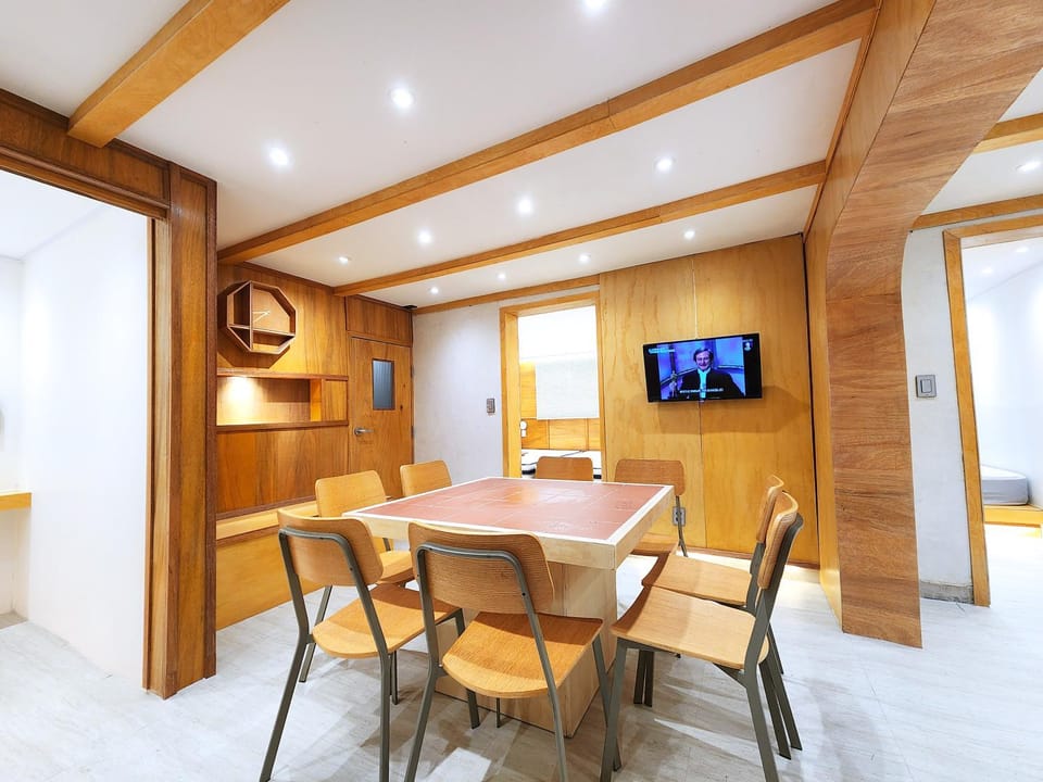 Hongdae 5min,Spacious 4BR 3BA Home Apartment in Seoul