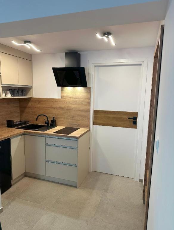 Kitchen or kitchenette, stove