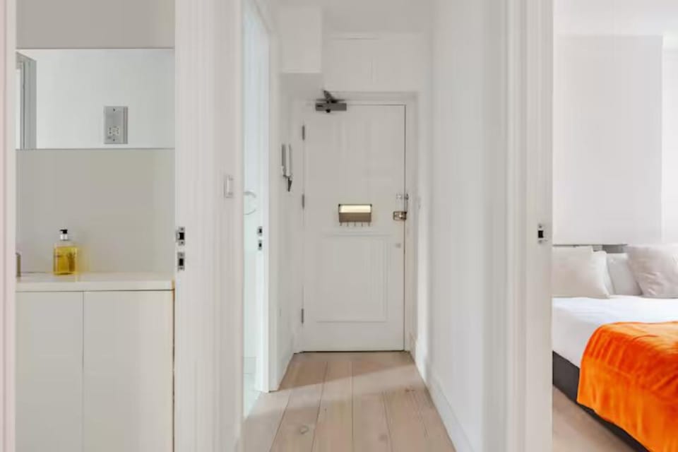 Bed, Bathroom, Bedroom
