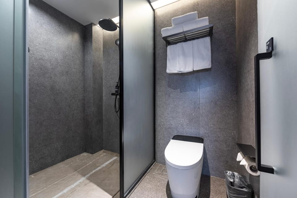 竞鹅酒店&腾讯电竞联名-上海静安大宁店 Hotel in Shanghai