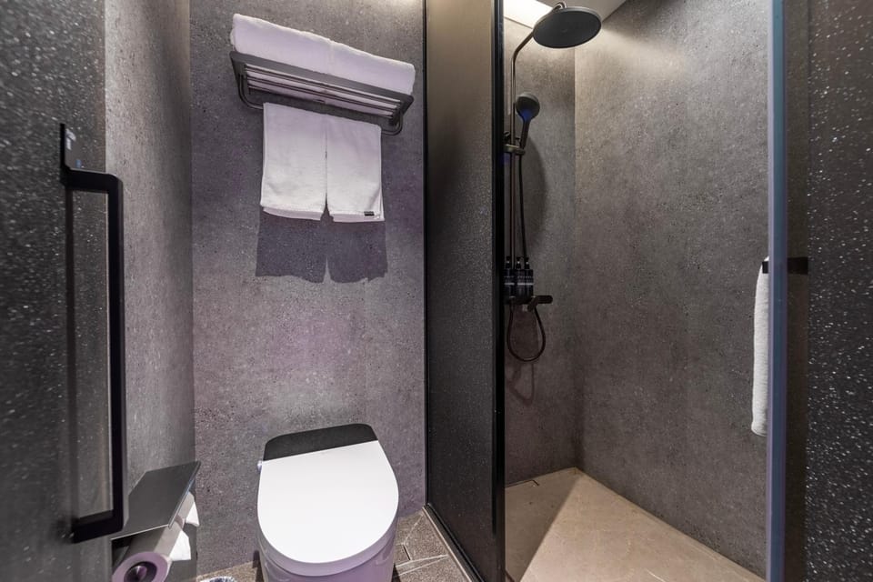 竞鹅酒店&腾讯电竞联名-上海静安大宁店 Hotel in Shanghai