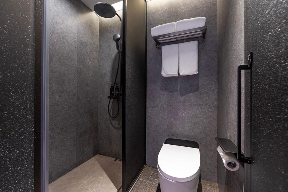 竞鹅酒店&腾讯电竞联名-上海静安大宁店 Hotel in Shanghai