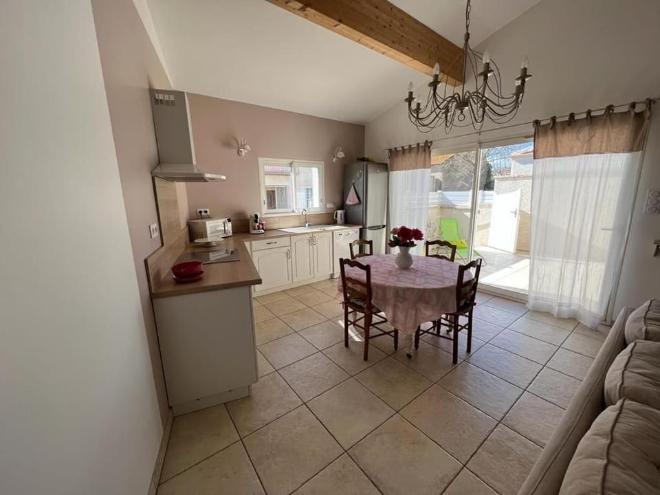 Le gîte d 'Anaïs House in Occitanie