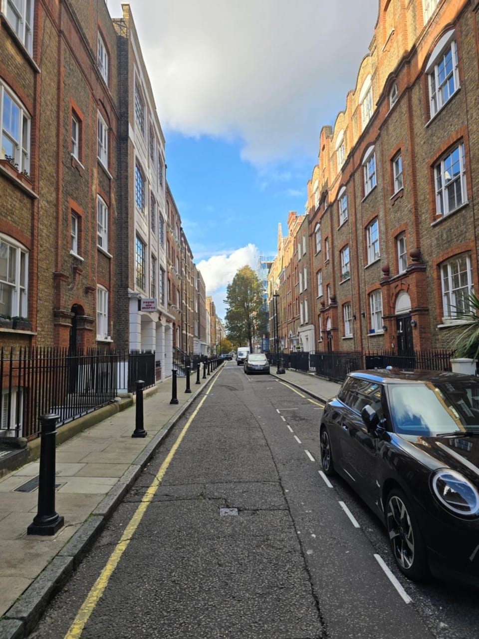 Property building, City view, Street view, Location, Quiet street view