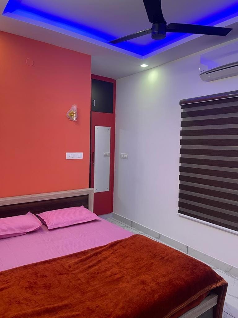 Rainbow apartments Apartment in Kochi