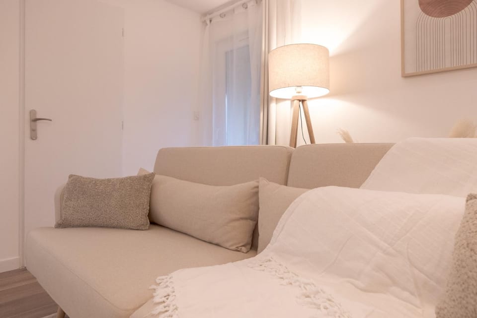 L'Étoile de Pénélope - clim - calme - balcon Apartment in Auvergne-Rhône-Alpes