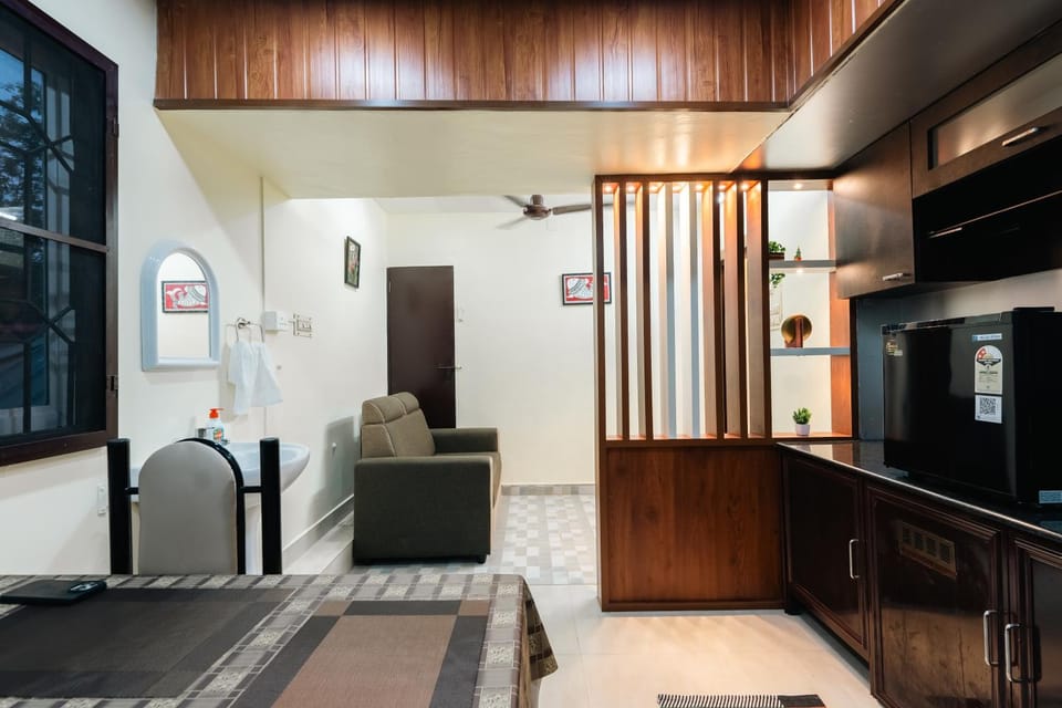 Kitchen or kitchenette, Living room