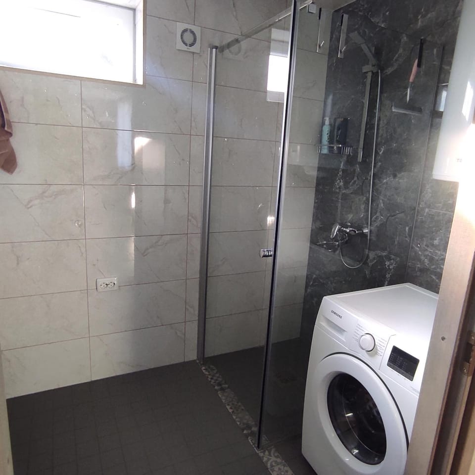 Shower, Bathroom, washing machine